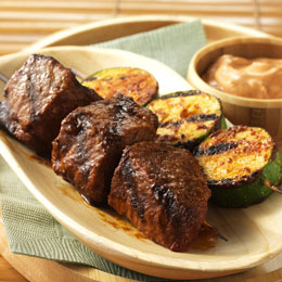 Tri-Tip and Zucchini Skewers with Smoked Paprika Aioli